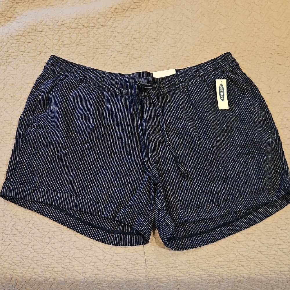 NWT Old Navy Women's Dark Blue Striped Shorts XL